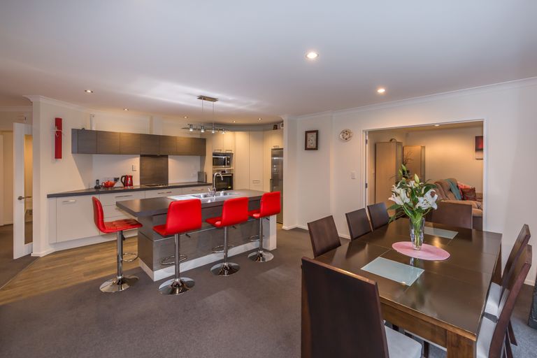 Photo of property in 32 Date Crescent, Aidanfield, Christchurch, 8025