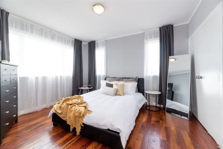 Photo of property in 23a Riserra Drive, Ranui, Auckland, 0612