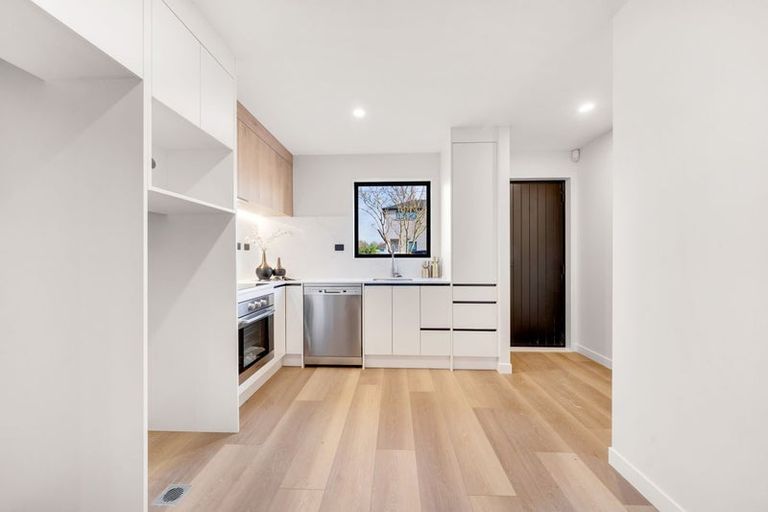 Photo of property in 8/15 Union Road, Howick, Auckland, 2014