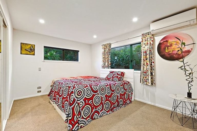 Photo of property in 7 Longview Rise, Massey, Auckland, 0614