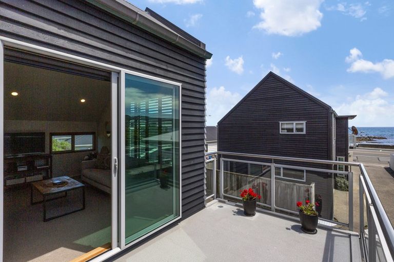 Photo of property in 6a Sunset Parade, Plimmerton, Porirua, 5026