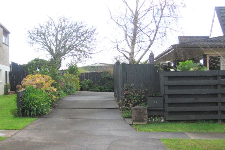 Photo of property in 2/18 Fratley Avenue, Farm Cove, Auckland, 2012