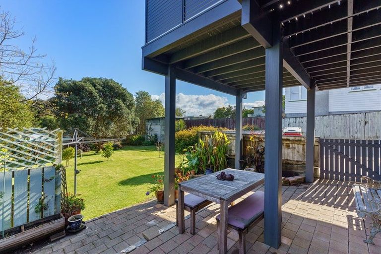 Photo of property in 23 Aorangi Road, Paraparaumu, 5032