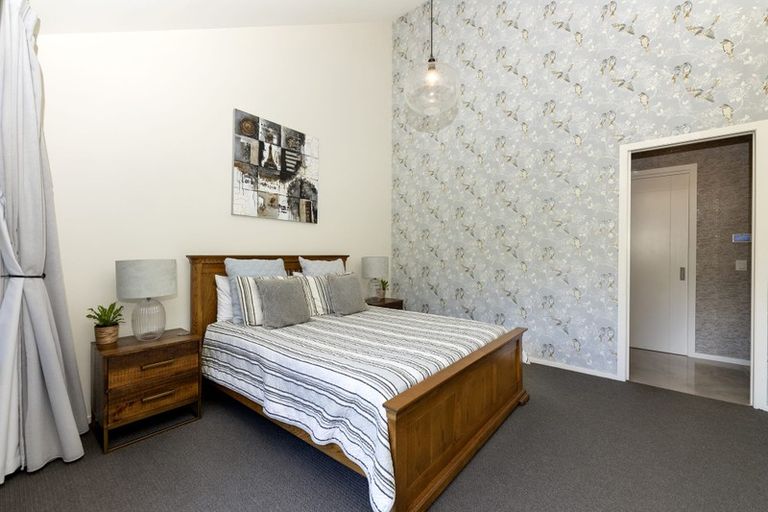 Photo of property in 10 Pike Place, Ferndale, New Plymouth, 4310