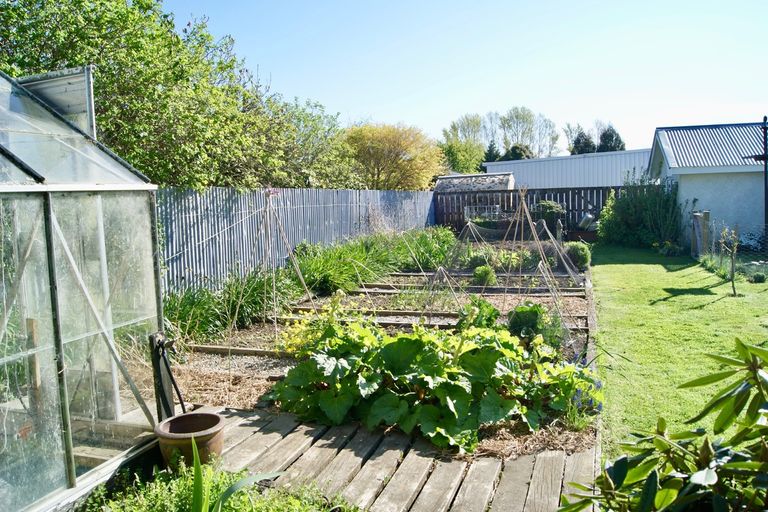 Photo of property in 52 Roseness Street, Palmerston, 9430