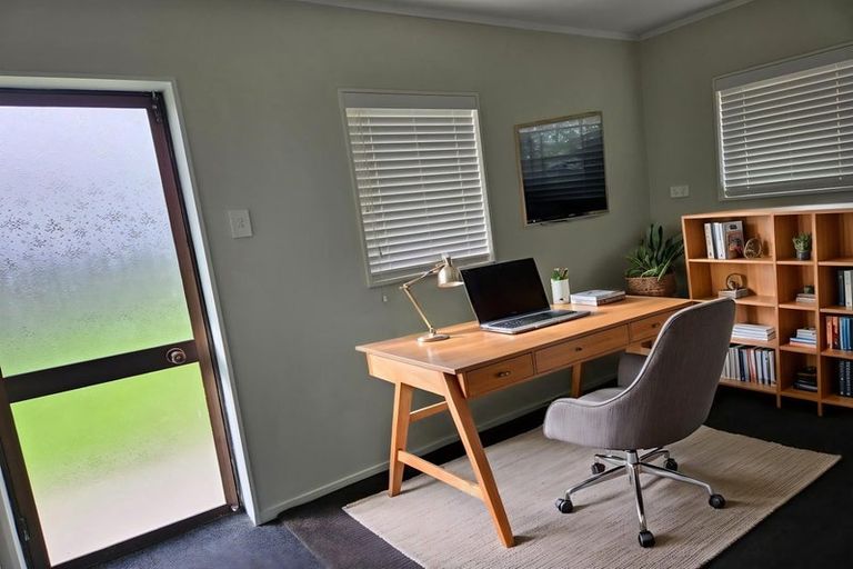 Photo of property in 2/45 Willis Road, Papakura, 2110