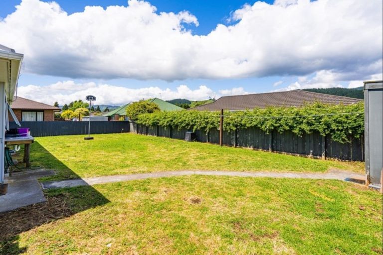 Photo of property in 50 Arawhata Road, Paraparaumu, 5032