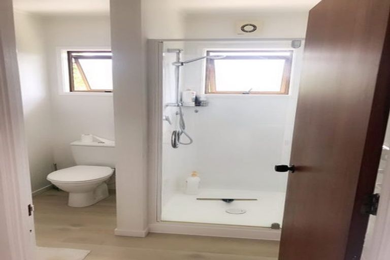 Photo of property in 4 Montclair Rise, Browns Bay, Auckland, 0630