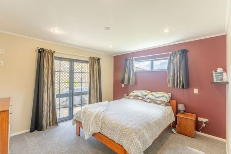 Photo of property in 9a Greer Crescent, Tawa, Wellington, 5028