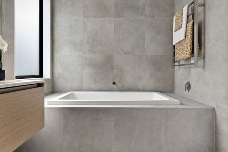 Photo of property in 32 Swanson Road, Henderson, Auckland, 0610