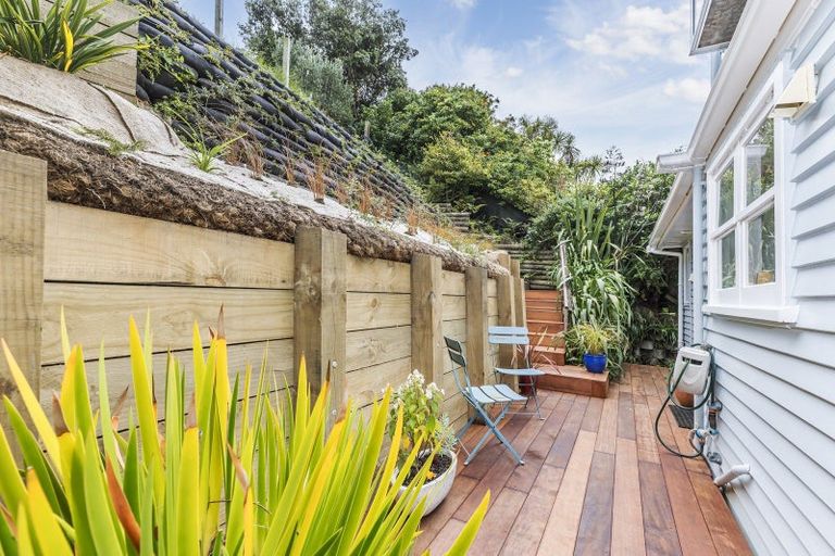 Photo of property in 26 Beach Street, Island Bay, Wellington, 6023