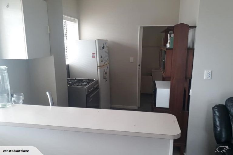 Photo of property in 26 Kathleen Street, Totara Vale, Auckland, 0627