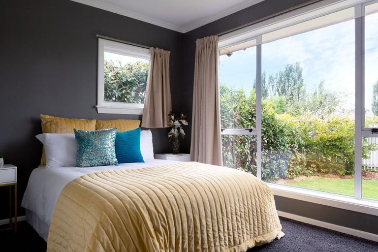 Photo of property in 77 Daniels Road, Redwood, Christchurch, 8051