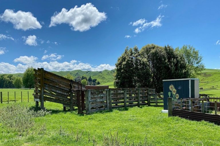 Photo of property in 7988 State Highway 1, Taihape, 4793