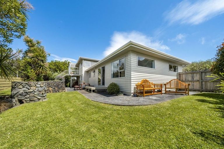 Photo of property in 12 The Track, Plimmerton, Porirua, 5026