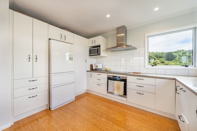 Photo of property in 12 The Track, Plimmerton, Porirua, 5026