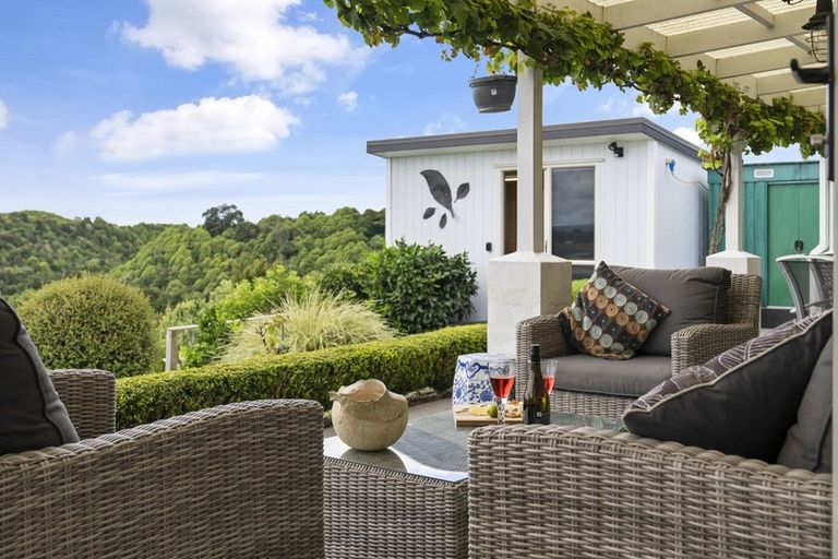 Photo of property in 21 Broadwater Close, Pyes Pa, Tauranga, 3112