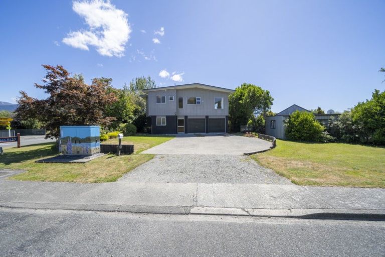 Photo of property in 233 Milford Road, Te Anau, 9600