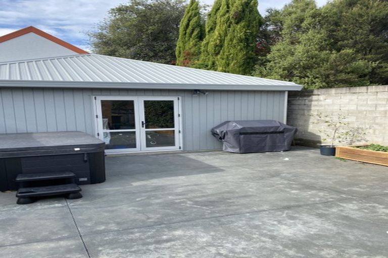 Photo of property in 24 Queenwood Avenue, Queenwood, Hamilton, 3210