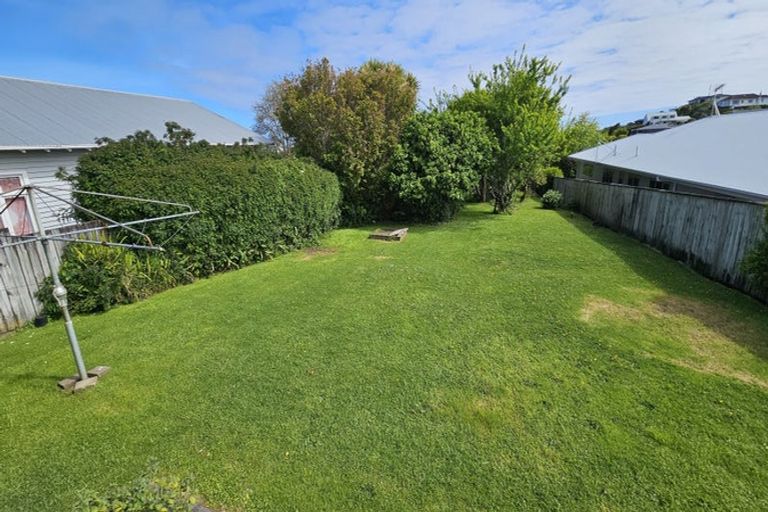 Photo of property in 24 Dorset Avenue, Westown, New Plymouth, 4310