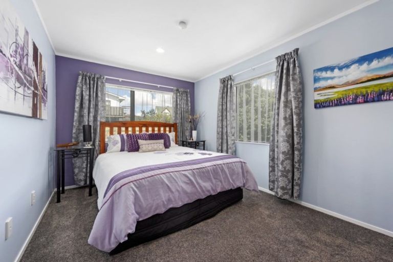 Photo of property in 13 Whitechapel Grove, Stokes Valley, Lower Hutt, 5019