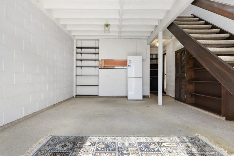 Photo of property in Paddington Apartments, 13/15 Mckinley Crescent, Brooklyn, Wellington, 6021