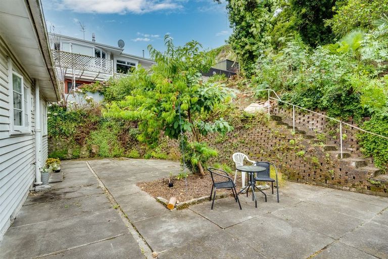 Photo of property in 45 Chaucer Road, Hospital Hill, Napier, 4110