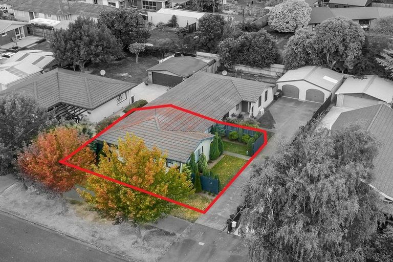 Photo of property in 1/78 Solomon Avenue, Redwood, Christchurch, 8051