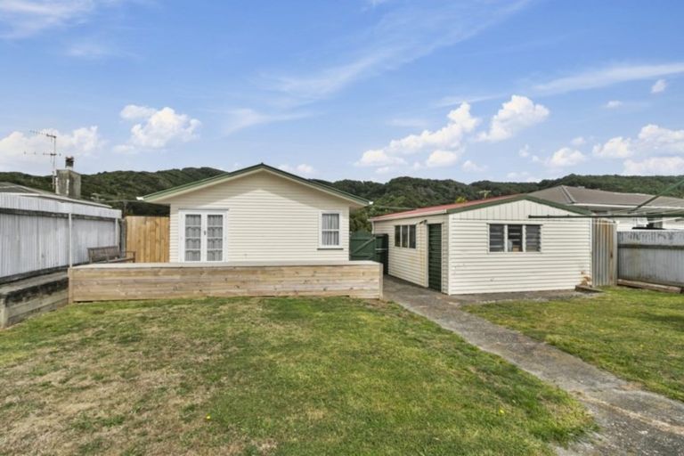 Photo of property in 38 Karamu Crescent, Wainuiomata, Lower Hutt, 5014