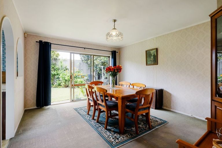 Photo of property in 10 Madill Road, St Andrews, Hamilton, 3200