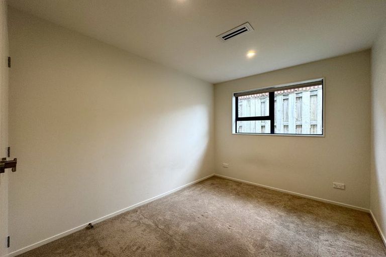 Photo of property in 13a Blue Way, Glendene, Auckland, 0602