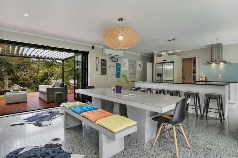 Photo of property in 433 Wairere Road, Waitakere, Henderson, 0782