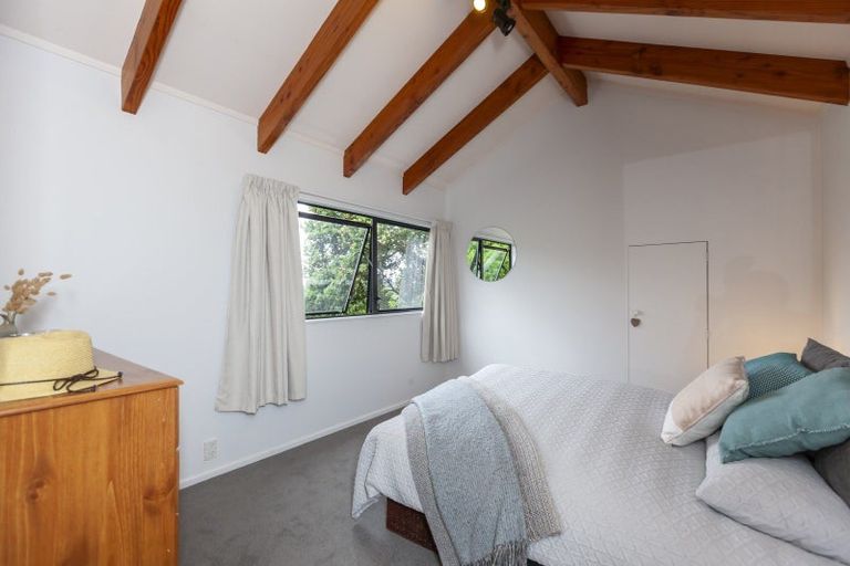 Photo of property in 20 Tiromoana Road, Raumati South, Paraparaumu, 5032