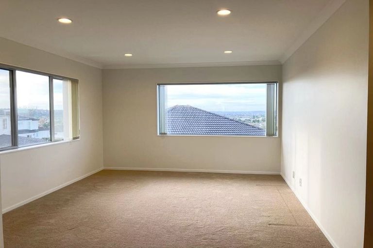 Photo of property in 1 Syrah Crescent, Ranui, Auckland, 0612