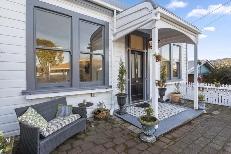 Photo of property in 35 Brownville Crescent, Maori Hill, Dunedin, 9010
