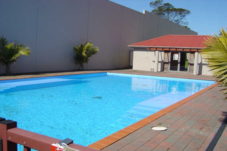 Photo of property in 8d/30 Westward Ho, Glen Eden, Auckland, 0602