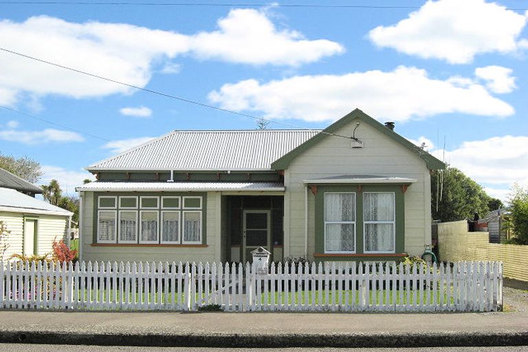 Photo of property in 4 Bowen Street, Marton, 4710