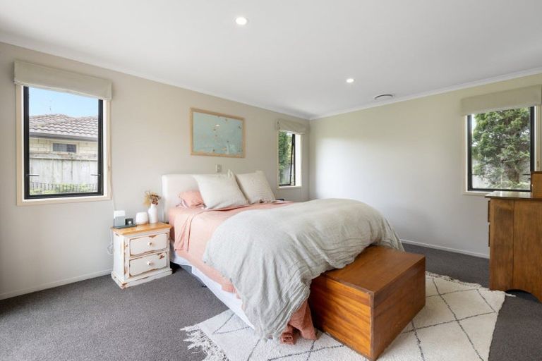 Photo of property in 142 Longview Drive, Papamoa Beach, Papamoa, 3118