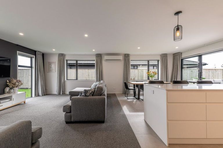 Photo of property in 120 Churcher Street, Maewa, Feilding, 4702