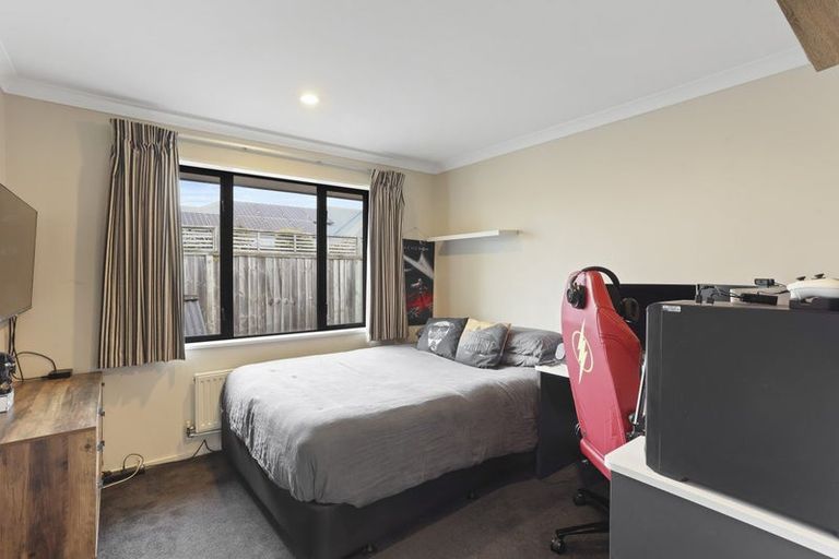 Photo of property in 18 Sycamore Close, Rangiora, 7400