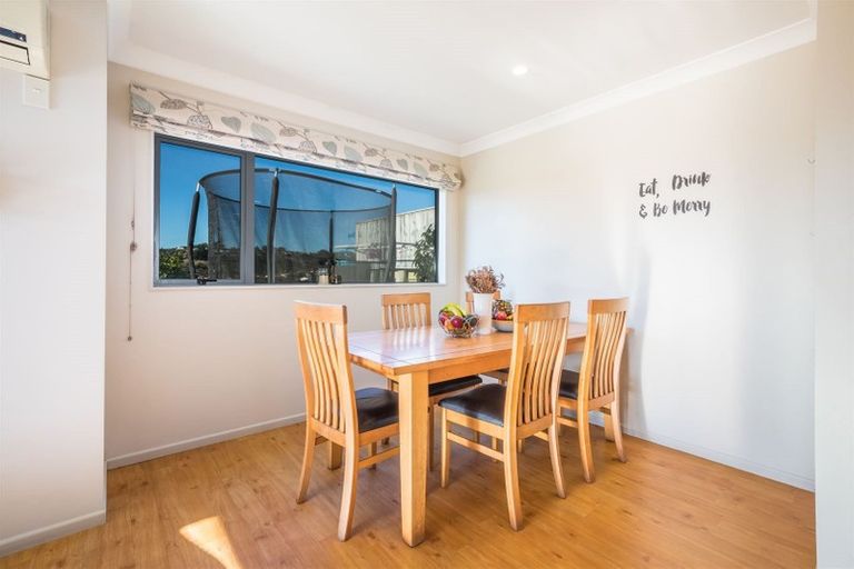 Photo of property in 3 Gennaker Lane, Whitby, Porirua, 5024