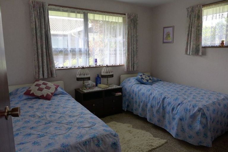 Photo of property in 63 Sarabande Avenue, Redwood, Christchurch, 8051