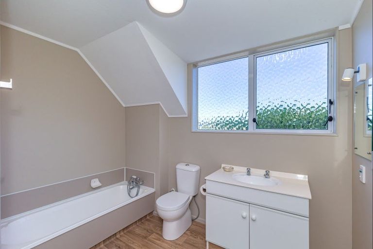 Photo of property in 146 Lindsay Road, Levin, 5510