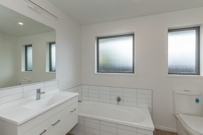 Photo of property in 39a Kings Drive, Levin, 5510