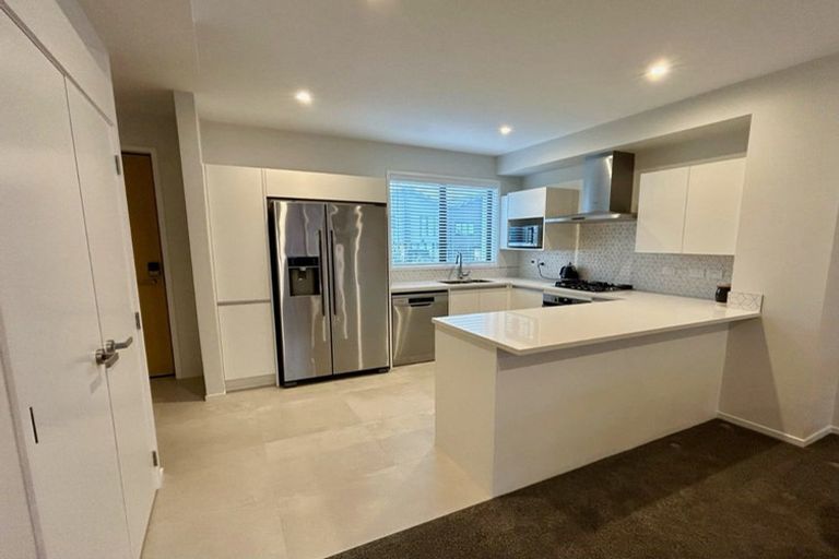 Photo of property in 74 Manarini Road, Westgate, Auckland, 0614