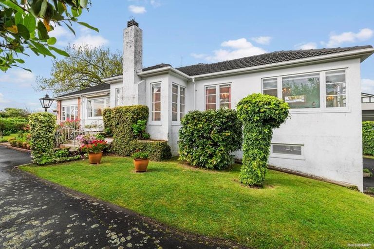 Photo of property in 16 Sale Street, Cockle Bay, Auckland, 2014