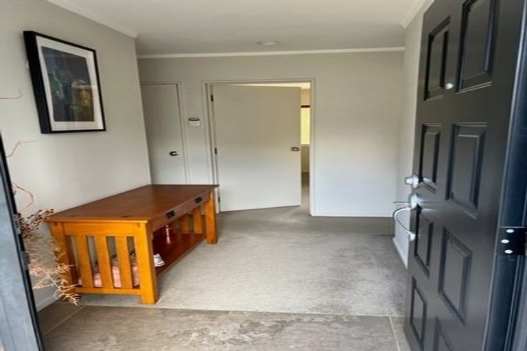 Photo of property in 3/77 Konini Road, Titirangi, Auckland, 0604