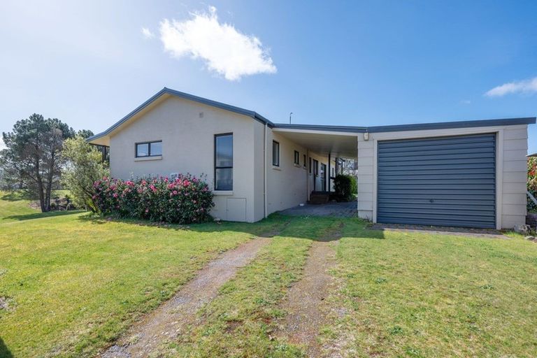 Photo of property in 72 Kinloch Road, Kinloch, Taupo, 3377