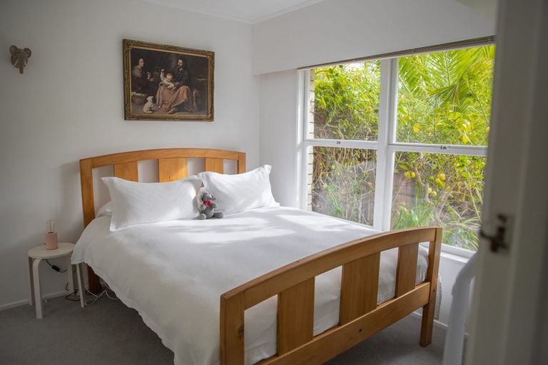 Photo of property in 3/23a Eversleigh Road, Belmont, Auckland, 0622