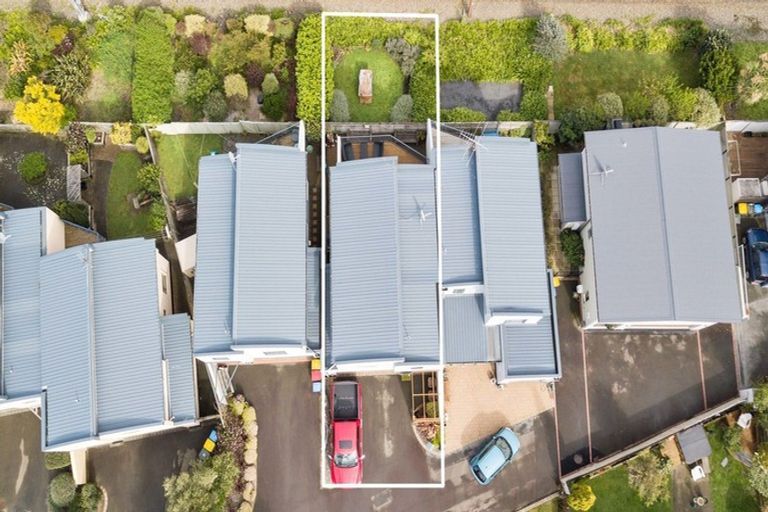 Photo of property in 8 Marina View, Paremata, Porirua, 5026